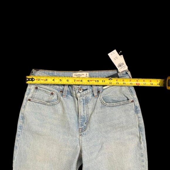 NWT Abercrombie & Fitch The 90"s Straight Mid Rise Curve Love Size 28 6 Short - Picture 9 of 16